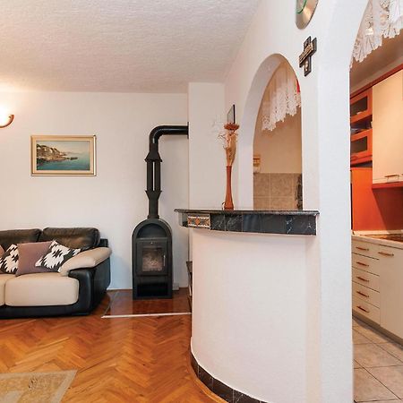 Lovely Apartment In Rovanjska With House Sea View Bagian luar foto