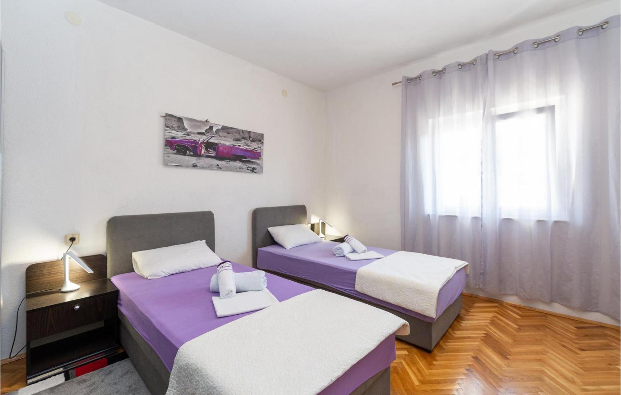 Lovely Apartment In Rovanjska With House Sea View Bagian luar foto