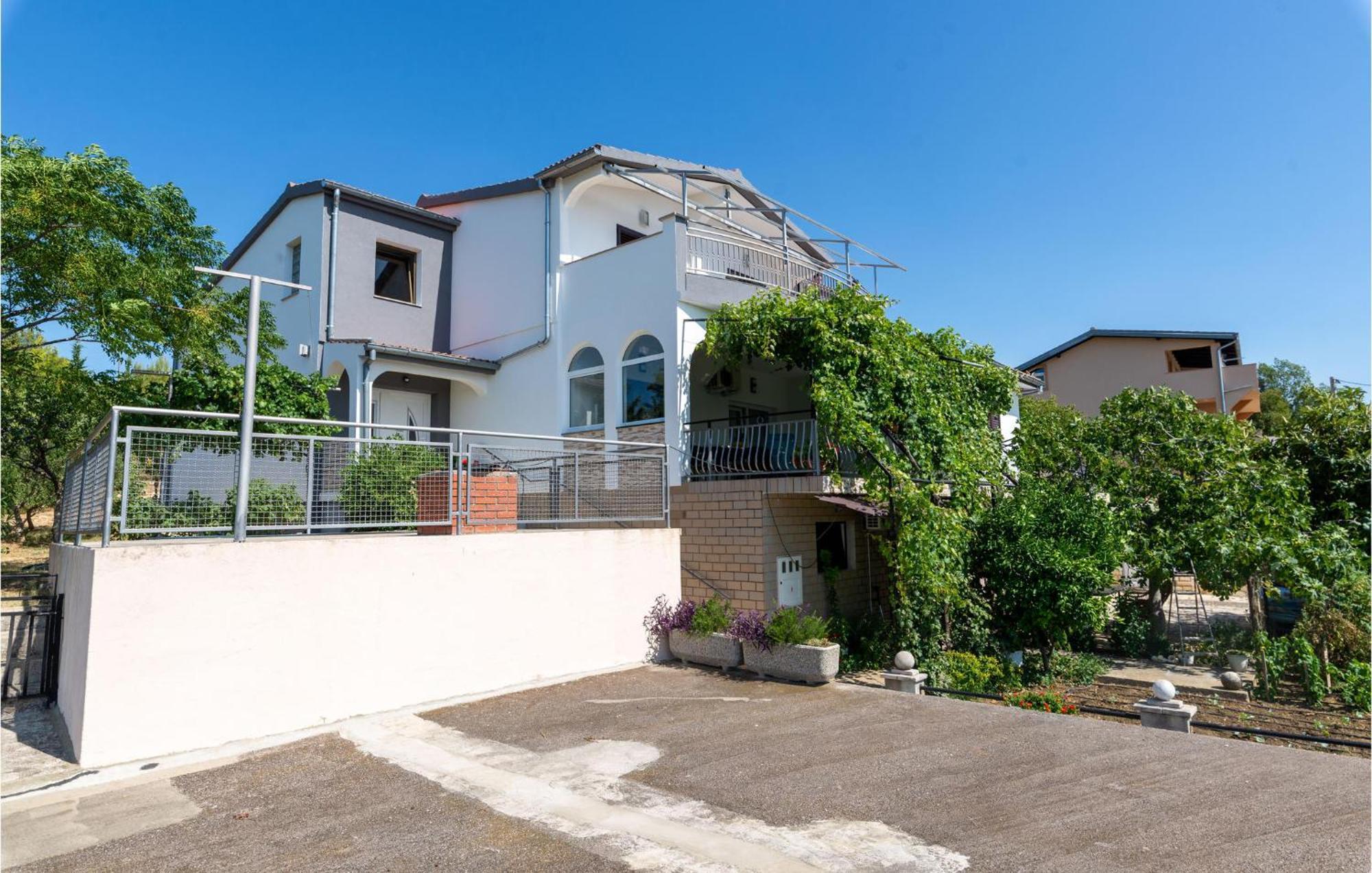 Lovely Apartment In Rovanjska With House Sea View Bagian luar foto
