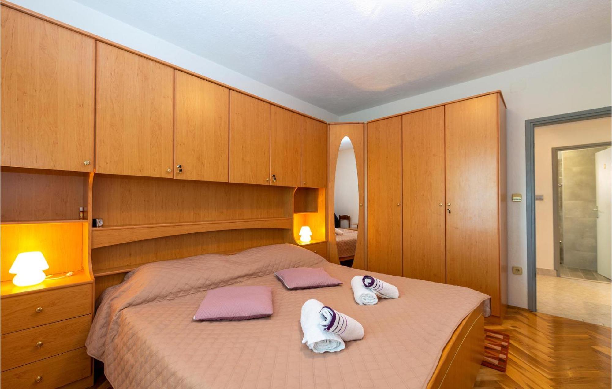 Lovely Apartment In Rovanjska With House Sea View Bagian luar foto