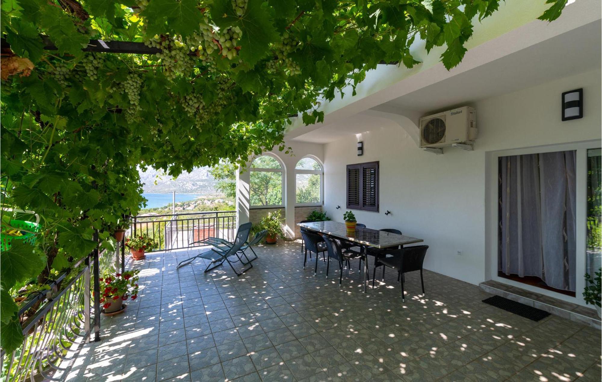 Lovely Apartment In Rovanjska With House Sea View Bagian luar foto